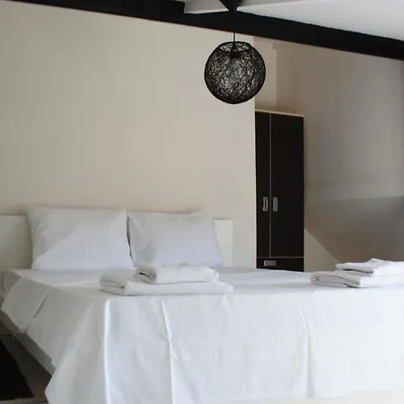 La Casa Suites דירה *