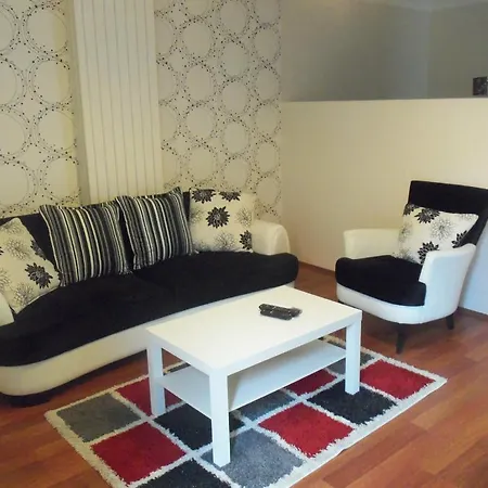 La Casa Suites *