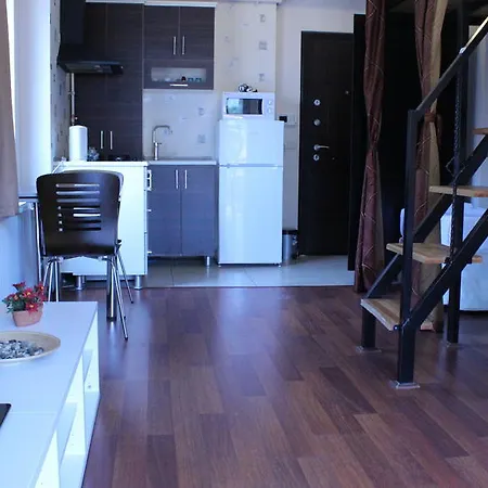 La Casa Suites